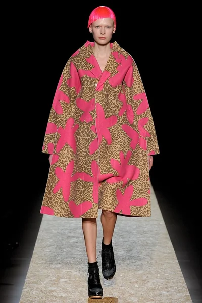 Look 9